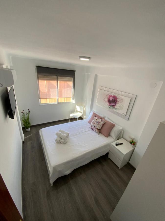 Апартаменты Berlanga Apartamento Малага Экстерьер фото